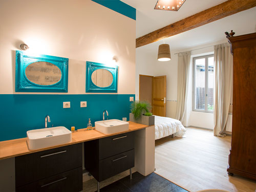 chambre duplex pezenas baignoire soleil